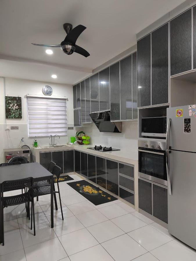 Homestay Greenway Pasir Gudang Kültér fotó