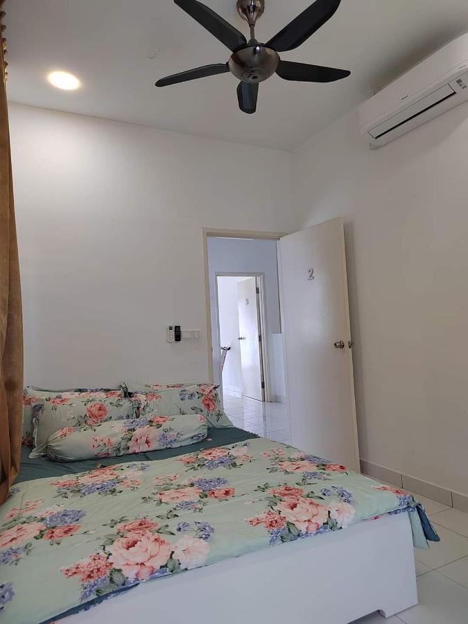 Homestay Greenway Pasir Gudang Kültér fotó