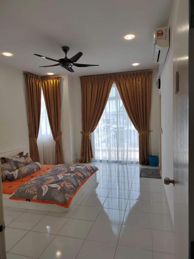 Homestay Greenway Pasir Gudang Kültér fotó